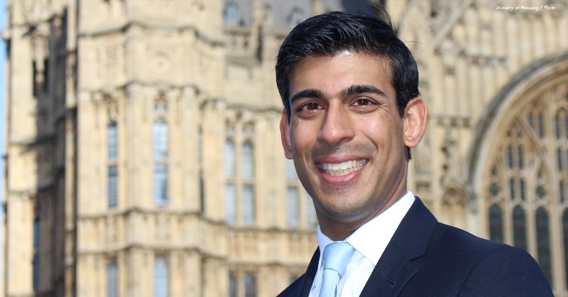 GlobalJusticeUK's tweet photo. By staying in the secretive Energy Charter Treaty, the UK Government is choosing to protect polluters over the planet. 

Sign the petition now and demand we leave the treaty before there’s no planet left to protect