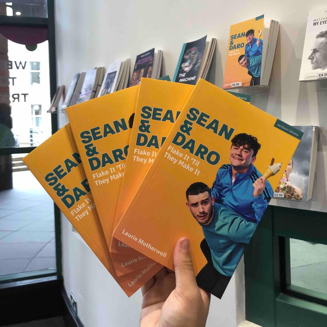 traversetheatre's tweet photo. The #SeanAndDaro playtext is on sale now! 📖

Pop by the new and improved Traverse script shop when you're in to see the show over the next few weeks to pick up yours (as well as lots of other #TravFest23 goodies) 🙌 https://t.co/9W719XasKJ
