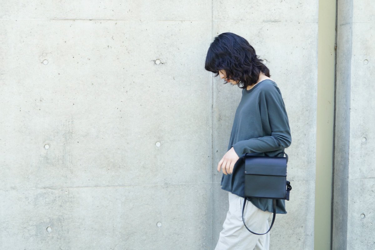 Palmmaisonstore's tweet image. #BuildingBlock #ビルディングブロック LETTER BOX in Black[Black]

68,200
税込

正方形のボックス型のショルダーバッグ。立体的な形で型崩れしにくく、使いやすいです。丁度良いサイズ感。

store.palm-jpn.com/c/buildingbloc…