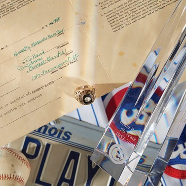 HeritageAuction's tweet photo. #ErnieBanks' First Pro Contract and #Baseball Hall of Fame Ring Bookend Historic Auction From the Estate of Mr. Cub!
Mementos from everyone’s favorite #ChicagoCub are featured in Heritage’s Aug. 19-20 Summer Platinum Night #Sports Auction.
https://t.co/hnjw7Dx6Ub https://t.co/u0RZYW1jVI