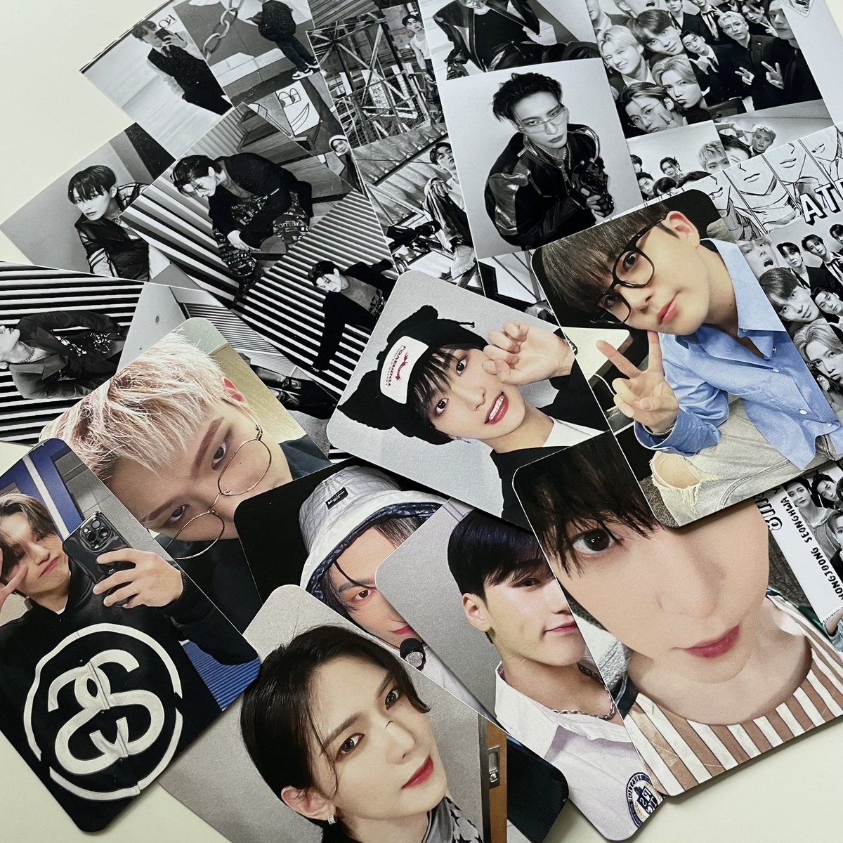 chuchoux_jjns's tweet photo. อย่าลืมมารับกันน้าา🤍🗯

*special thanks•
postcard - @photomemoshop 
photocard - #ทีพีชรีวิว
photobooth - @photomemoshop https://t.co/eWzyhLIKJD