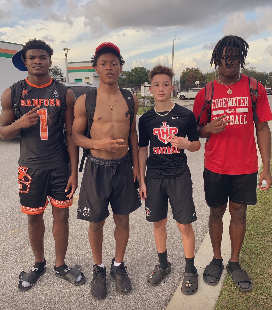 trentongummer's tweet photo. #TBT 7v7 tryouts @1gonscore (FSU) @therealasaad (Colorado) and @c4era_ (Texas).  #407 #CertifiedDawgs 🐶 https://t.co/CLuq5dMfea