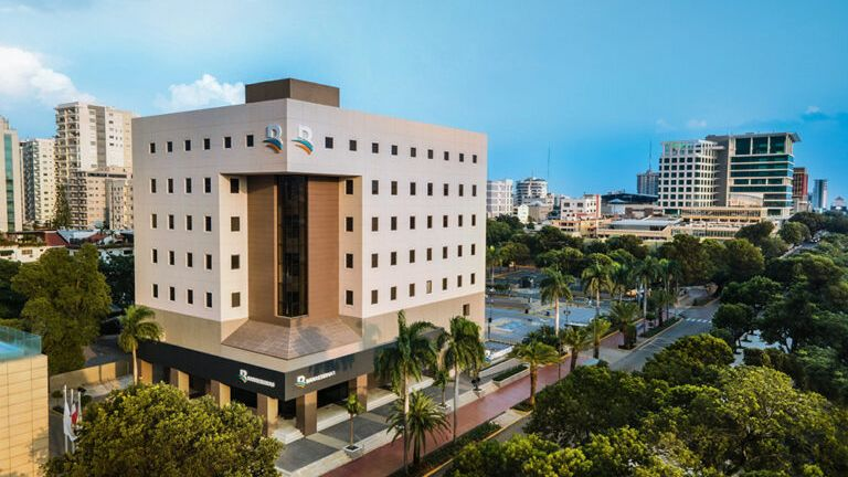 aba_rd's tweet photo. 📣 ¡Grandes noticias para las #MiPymes dominicanas! @BanreservasRD aprueba el acceso a fondos del encaje legal propuesto por #Copymecon. https://t.co/nYJGnX5Zwu #Emprendimiento https://t.co/eA9g6m0nyi