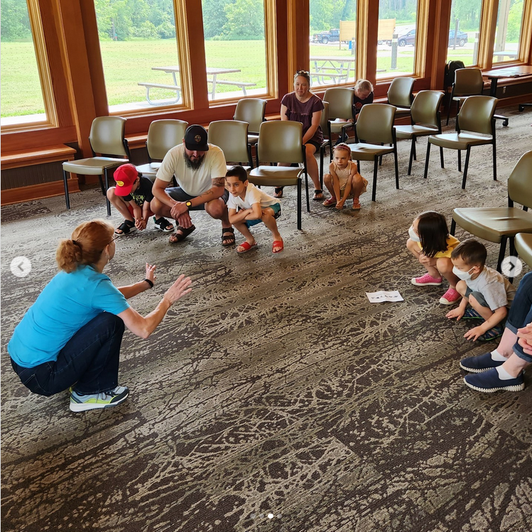 Laura P Salas - FLURRY, FLOAT, AND FLY! tweet media