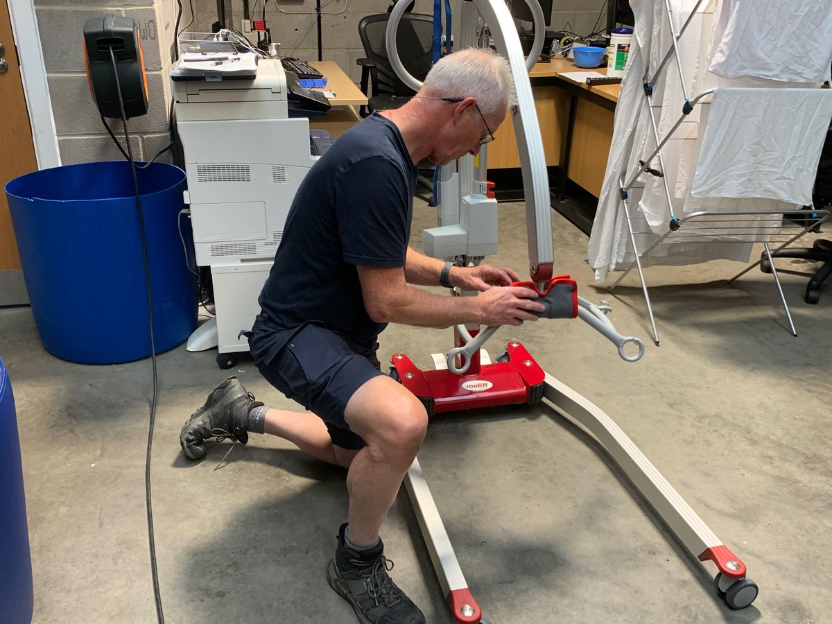 EmaPatient's tweet photo. Many thanks to the fantastic team @DorsetNursing for servicing our hoist today. ⭐️⭐️⭐️⭐️⭐️ job done and highly recommended! 👍Visit https://t.co/39XqQjpkdn for information on our Private Ambulance services #bariatricambulance #privateambulance #hoists #PatientTransportation https://t.co/Luh8fpgtFz