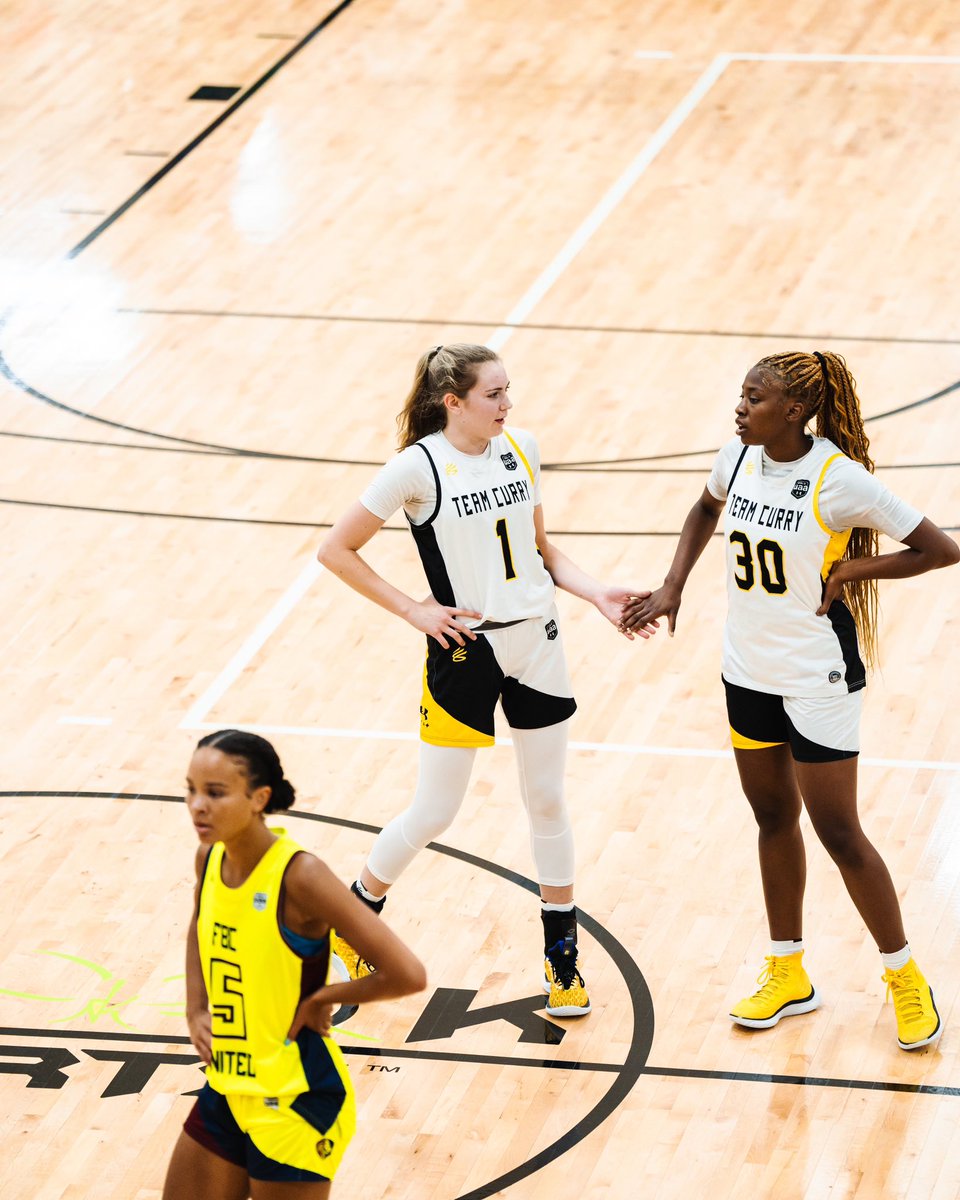 SheIsCoachAsh's tweet photo. Building something special 🖤💛 https://t.co/vZ5LsNaK4L