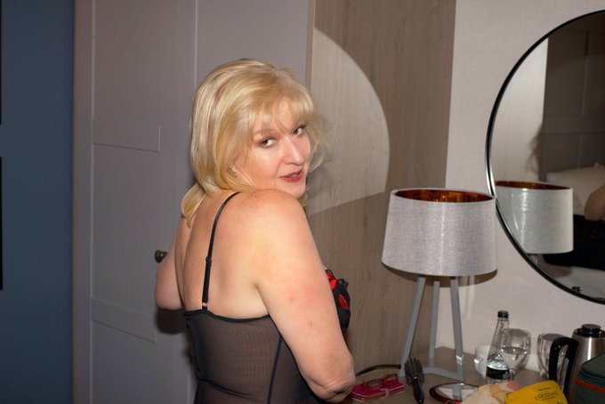 Getting ready to entertain. Coming over? https://t.co/UTWAPWJZcZ