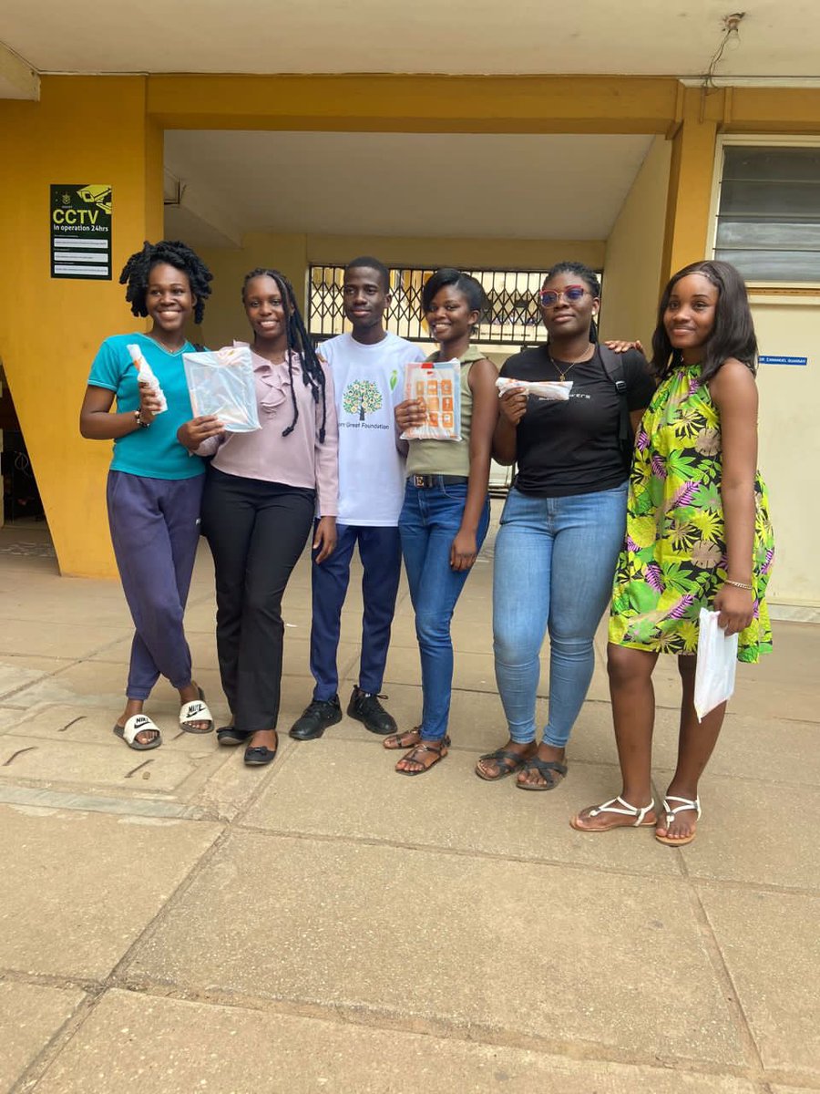 mecssaknust's tweet photo. 🔵⚪️MECSSA WEEK CELEBRATION 🎉 

Congratulations to our amazing treasure hunt winners! 🏆🗝️ 

It was a fantastic adventure, and fun filled experience🌟👩👩👩👩👨 

Thank you all😊

#EarlyWarningEarlyAction | #MECSSAWeek https://t.co/mBuuhrna4b