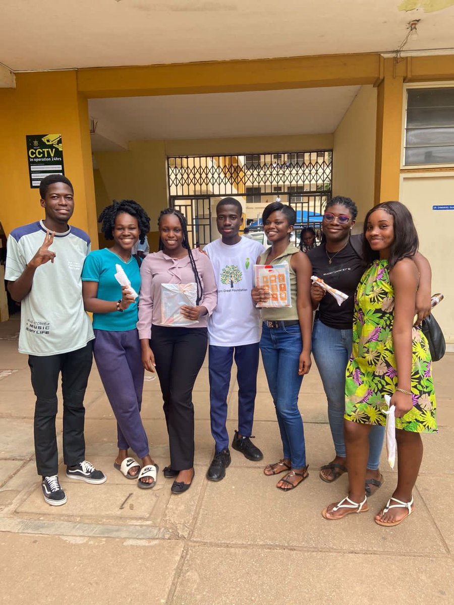 mecssaknust's tweet photo. 🔵⚪️MECSSA WEEK CELEBRATION 🎉 

Congratulations to our amazing treasure hunt winners! 🏆🗝️ 

It was a fantastic adventure, and fun filled experience🌟👩👩👩👩👨 

Thank you all😊

#EarlyWarningEarlyAction | #MECSSAWeek https://t.co/mBuuhrna4b