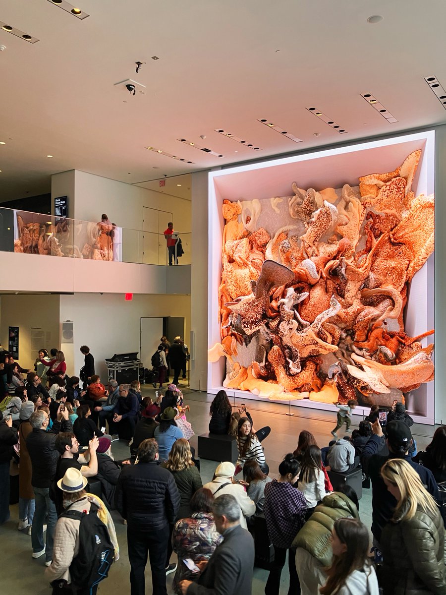 Refik Anadol tweet media