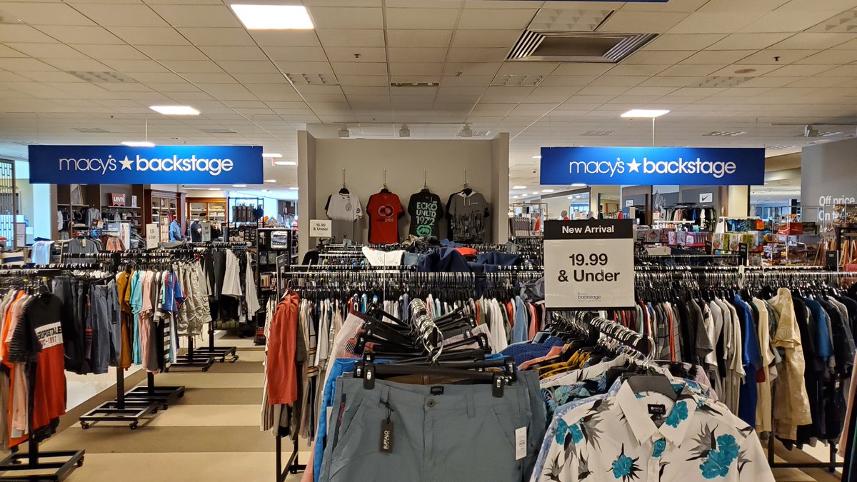 Macy's Backstage: Your Back-to-School Destination! 👏 

#Signcompany #advertisingsigns #custombanners #customsigns #storesigns #signmanufaturers #Lobbysign #houstonsigncompany #businesssigncompany #macys #macysbackstage