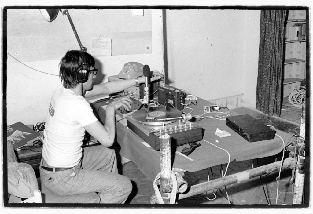 aborgnino's tweet photo. 27 luglio 1976. La Corte Costituzionale sancisce la legittimità delle trasmissioni radiofoniche private, purché a diffusione locale https://t.co/dWf6UPVNjE