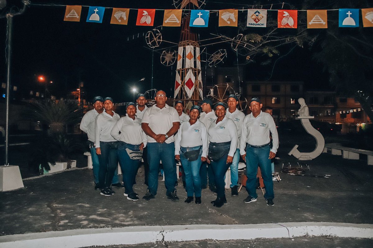 Gad_Yaguachi's tweet photo. 🎉 La Alcaldía Ciudadana presente en las fiestas patronales del recinto Tres Postes.
El concejal Christian Franco, junto con otras autoridades, participó de estas festividades en honor a su patrona Santa Ana.
#YaguachiSomosTodos
#FiestasPatronales
#TresPostes https://t.co/jgwpQEhIku