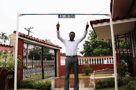 ElAvile67's tweet photo. 📆 Hoy, Aniv. 30 del récord del salto al aire libre de Javier Sotomayor.
📢 Salamanca 1993, récord impuesto por el príncipe de las altura de 2,45m que marcha imbatible hasta el día de hoy.
‼️FELICIDADES SOTO‼️
#CubaEsDeporte
#CubaPorLaVida
#70Moncadas https://t.co/OEgwlvB0J6
