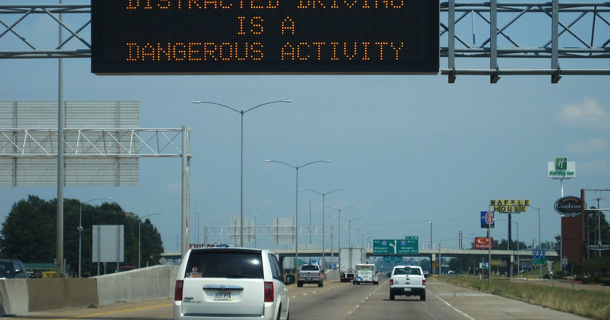 The cellphone, a source of distracted driving, could also be a tool to fight it dlvr.it/SspxX0