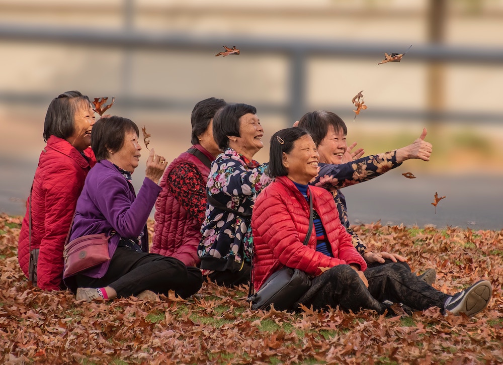 Social_Ecology's tweet photo. Psychological science Professor Susan Charles of @UCIrvine talked with @KCBSRadio about the study she led that found older people are happier than younger people. https://t.co/1Jjl8KAdFb #ScienceDrivingSolutions #PositiveAging #LifeSatisfaction #AgeAndWellbeing https://t.co/wJ3UQMuXTj