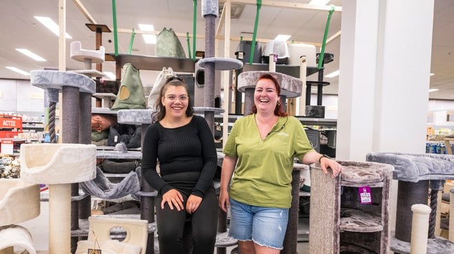 nhdagblad's tweet photo. Zorginstelling Odion en Businesspark Wormerveer slaan handen ineen, Daimy heeft nu een baan bij Welkoop: ’Al heel veel geleerd’ https://t.co/kCVDzmtkIe https://t.co/9yqpP0jbnS
