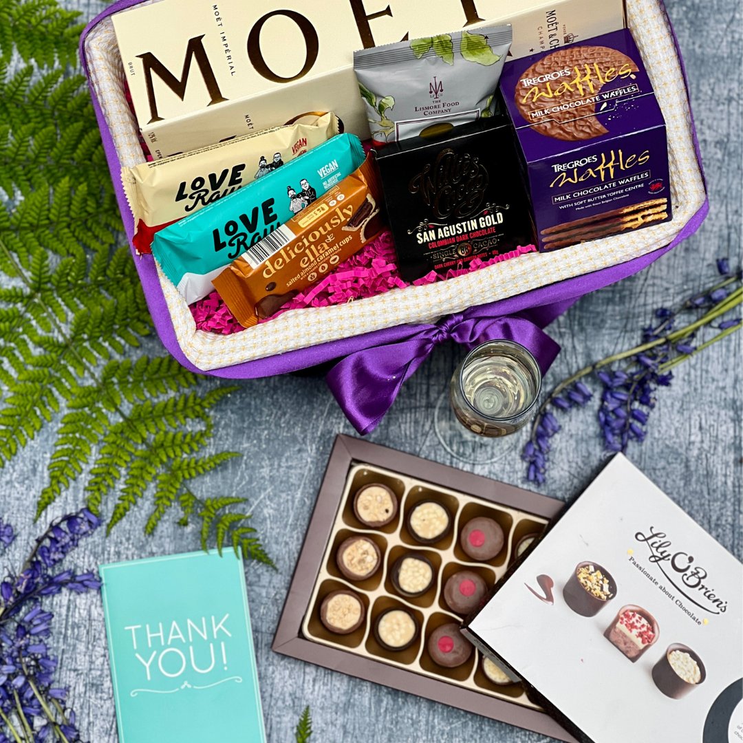 Today's Gift Basket Of The Day is "Champagne Congratulations Gift".

ow.ly/j81m50PjwL5

Follow &amp; RT to enter #prize draw to #win a Gift Basket. More info via our blog.

.#dailydispatch #gifts #competition #giftbasketsrule #congratulationgifts #congratsgifts