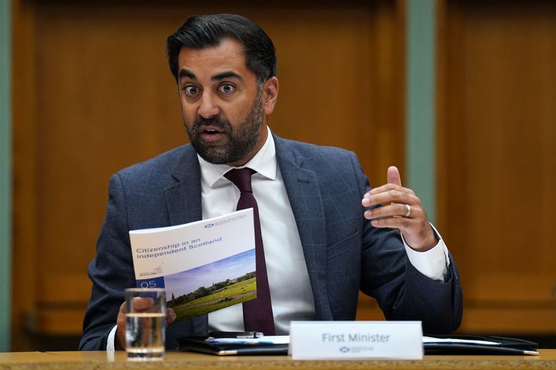 AgentP22's tweet photo. Telegraph:

"Pressed why he wanted to ditch passports that were blue, the dominant colour on the Scottish flag, Mr Yousaf claimed the switch to “burgundy red” could help a separate Scotland gain speedier EU membership."

He really is the idiot's idiot. https://t.co/ZYvCyU4rqT