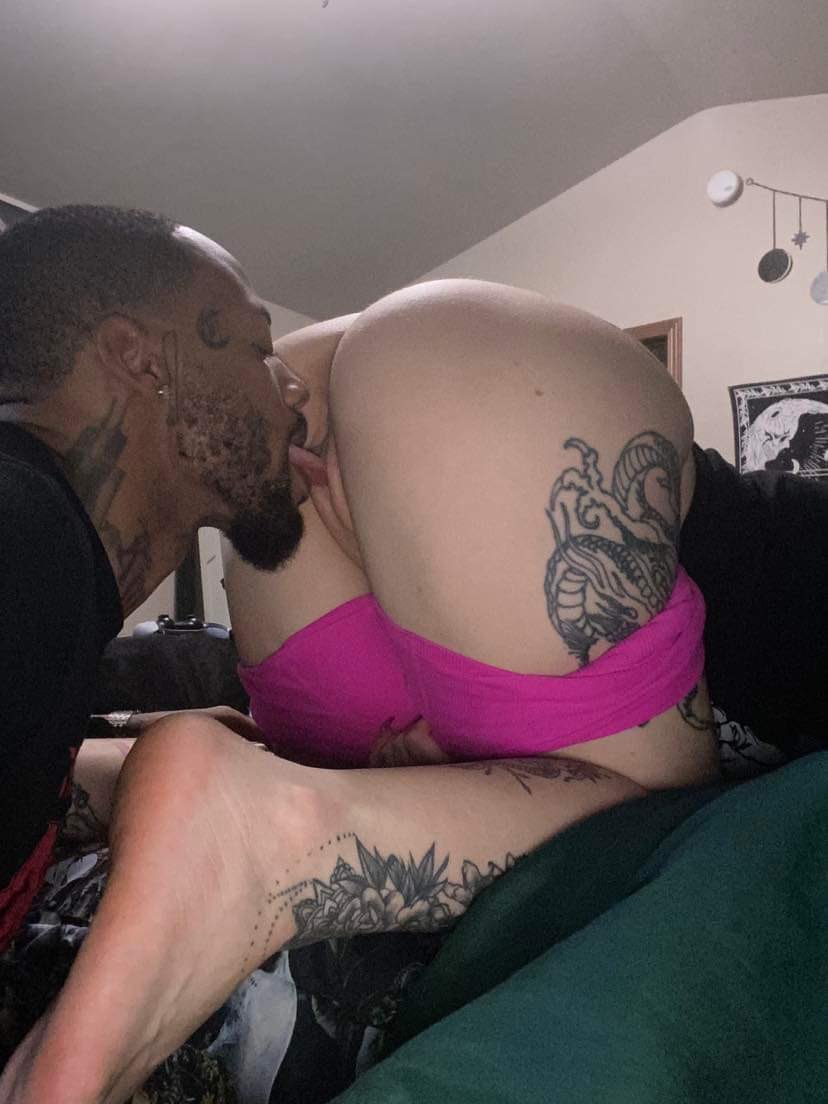 BootyHoleKing2's tweet photo. Eating Pussy and Ass from the back for breakfast 😋

Follow 🤳🏽

Retweet 🤳🏽

https://t.co/0FbMu4HRhb https://t.co/EnwJDt3uEA