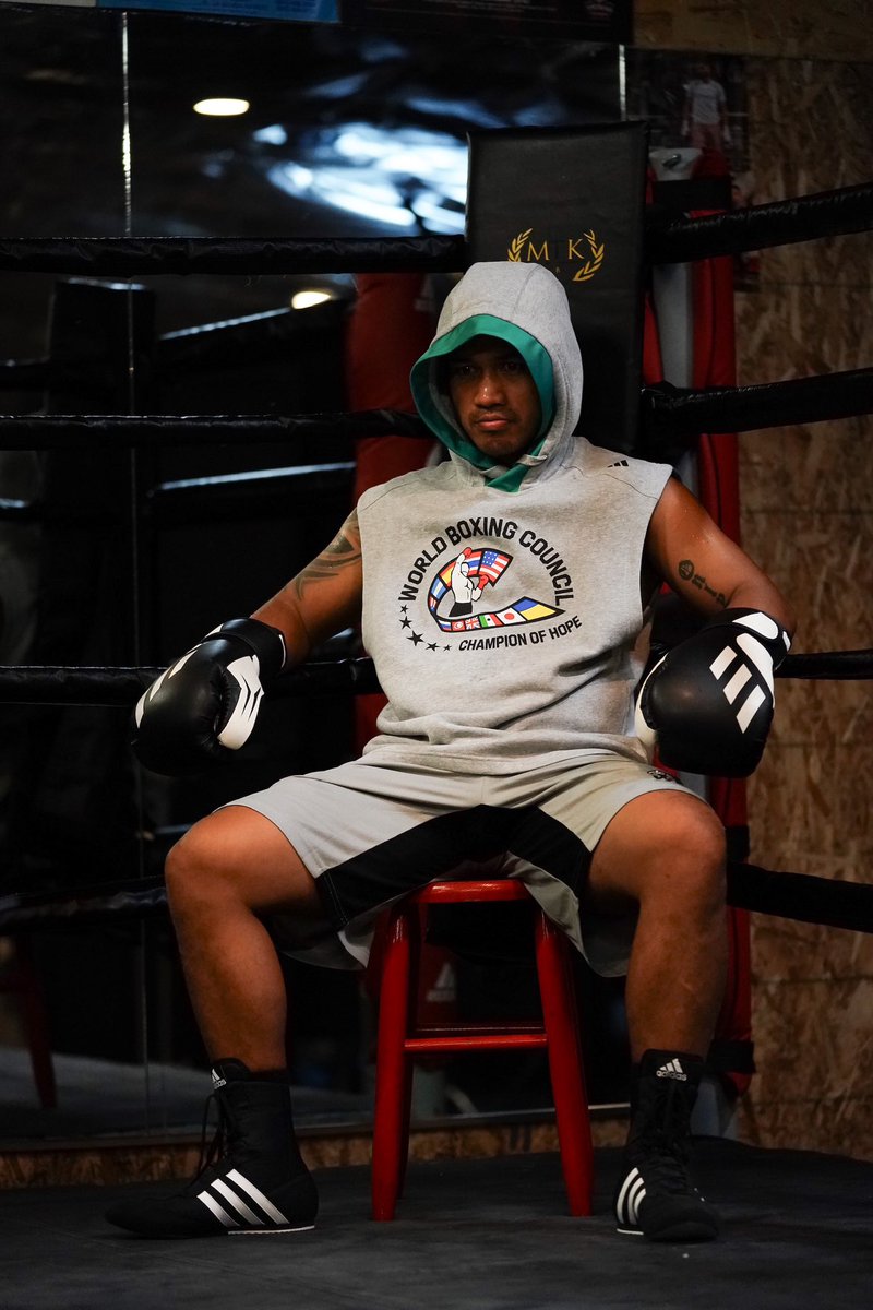 TheRealMGesta's tweet photo. One round at a time! #ImpossibleIsNothing #AdidasBoxing #TeamAdidas
@adidasboxing @allfor_boxing @wbcboxing @mrboxingguru @chrisdessalles
#Boxing #NoMercy #Adidas #ImpossibleIsNothing #AllForBoxing #CreatedWithAdidas #WBC #Training
๐ธ: @NeilMacasadia https://t.co/NtR7tVlPvz