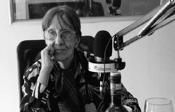 SomosLaTribuFM's tweet photo. Lamentamos el fallecimiento de la gran maestra de la danza clásica, Alcira Alonso. 

De parte de la Tribu FM enviamos nuestras condolencias a su familia. QDDG. https://t.co/6egPaQhQHk