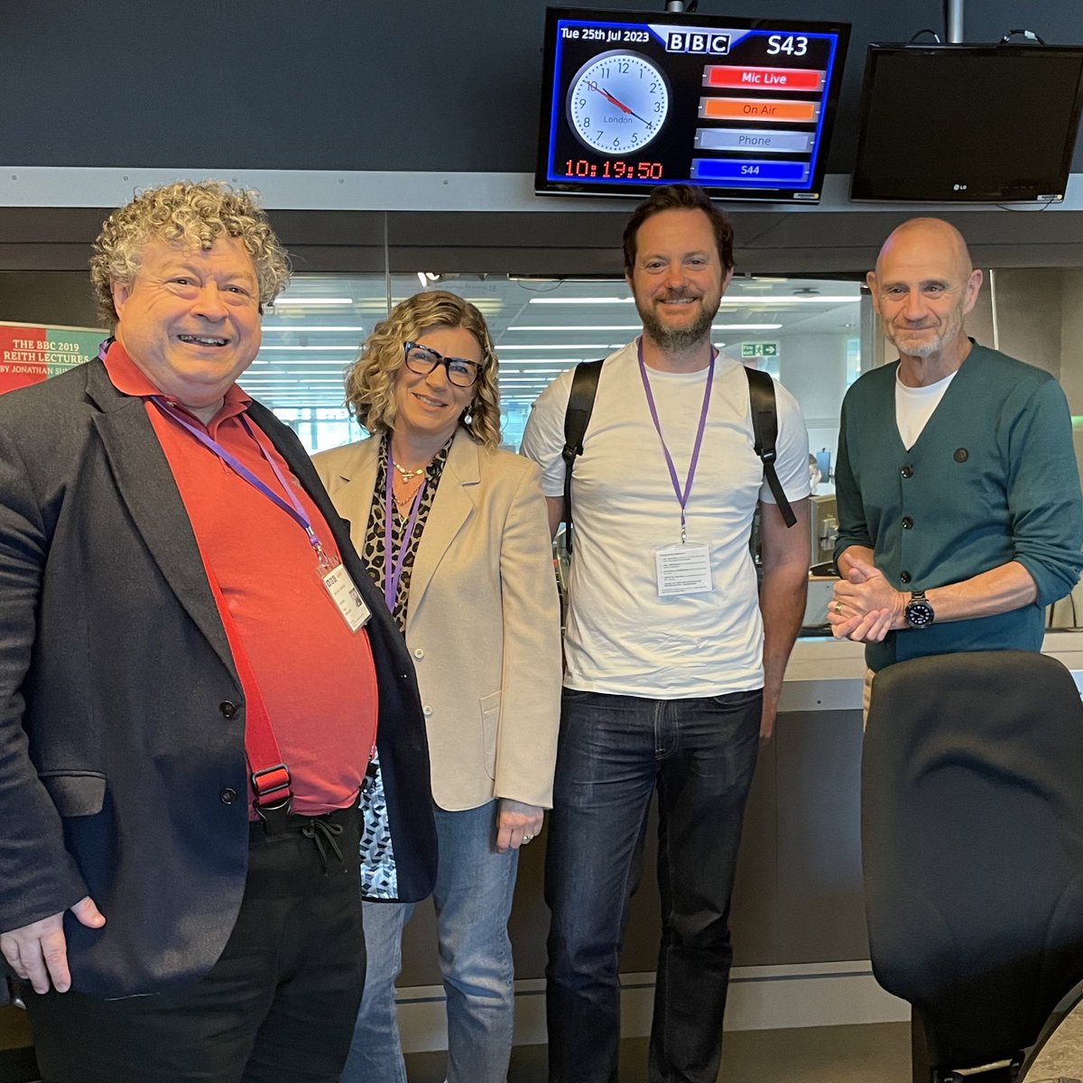 Does funny sell? Listen to #TheBottomLine on <a href="/BBCRadio4/">BBC Radio 4</a> at 8.30pm tonight for learning and LOLs…

Had a right laugh discussing <a href="/YorkshireTea/">Yorkshire Tea</a> and humour in advertising with <a href="/rorysutherland/">Rory Sutherland</a> and Lucy Greeves - all superbly hosted by <a href="/EvanHD/">Evan Davis</a> of course!