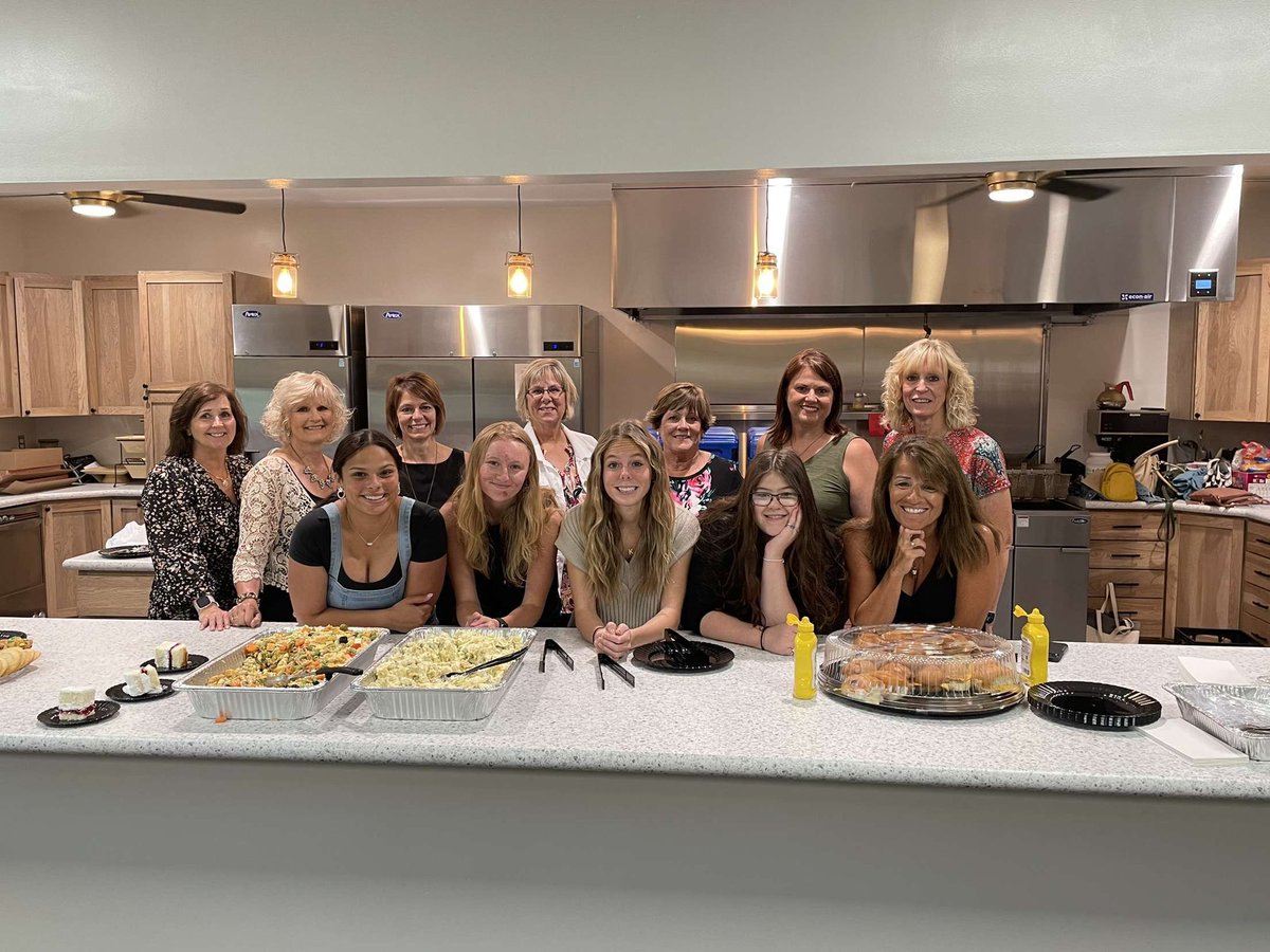 MissAndersonFCS's tweet photo. I was blessed with a Dad who could always see the difference I was making as a teacher even in hard times. That difference shined through when my ProStart students drove over an hour to attend his services and helped set up the luncheon. I miss you Dad! 💔
#ProStart #CowboyStrong https://t.co/BEt89lKdEi