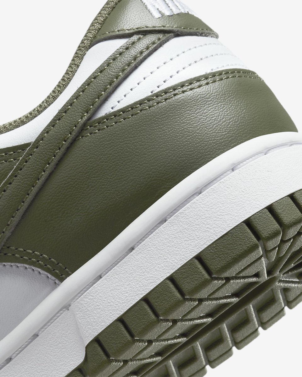 JustFreshKicks's tweet photo. 30 minutes via Nike US 🫒
Nike Dunk Low 'Medium Olive' 
=> https://t.co/mQlZU5wEKY https://t.co/2UkUuCOoua