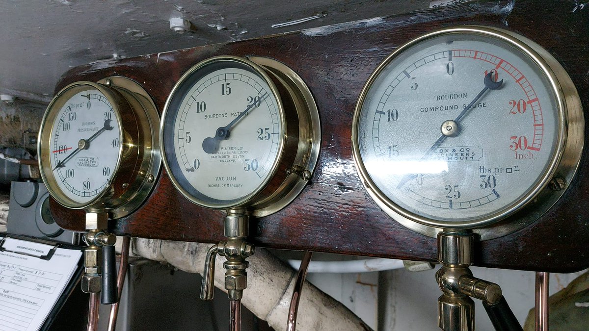 DartmouthRR's tweet photo. πΈ: Day 2 of polishing brass on Kingswear Castle! πͺπ½
#dartmouthsteamrailway #dartmouthriverboats #riverdart #southwest #southdevon #torbay #dartmouth #devon #familymemories #supportlocaldevon #supportdartmouth #explorethedart #steamtrain #steamtrains https://t.co/YGYlnNStuR