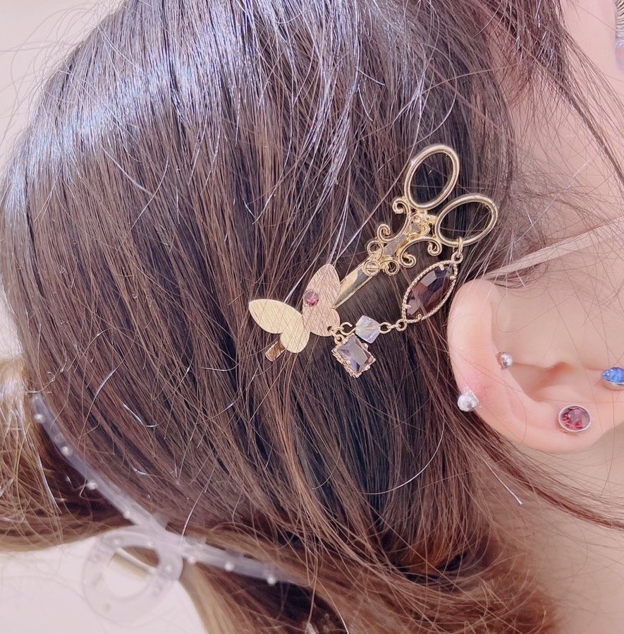 先日ツヅさん(<a href="/ozz_tuzu/">ツヅ👵🦴</a> )に最後に会ってきました🥲
私にオッズの魅力を教えてくれた方だし、これからもコーデの相談沢山したかったです😭プレゼント喜んでもらえて良かった〜🐶💓これからもずっとずっと応援してます🥺
髪飾りは絃羽(<a href="/1108_Itoha/">絃羽@つく雨の愛方</a> )さんの付けてました🦋激カワ❤️‍🔥
#ozzon  #ozzonjapan