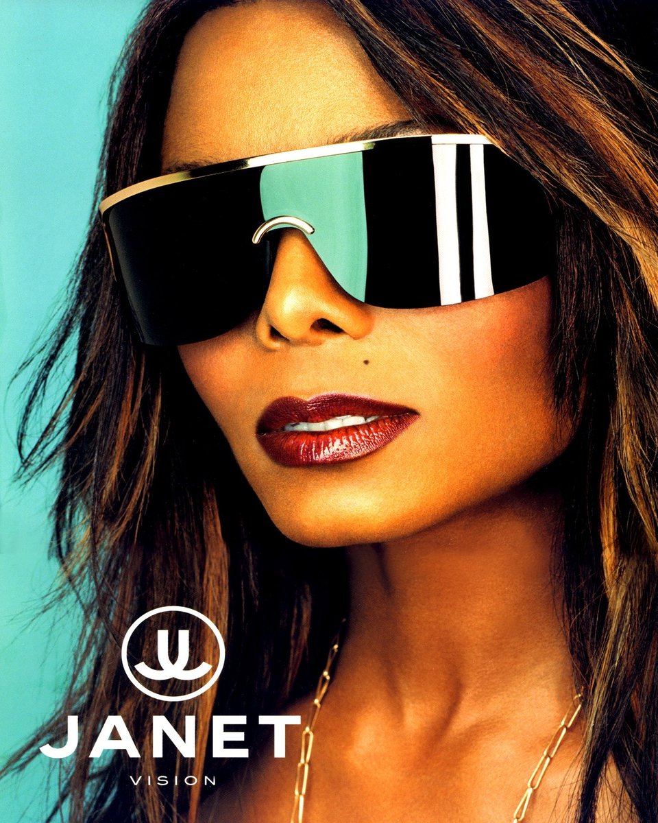 ThrillerGlitter's tweet photo. Janet Jackson’s All For You Tour Book (2001) https://t.co/3qGjt8hK7l