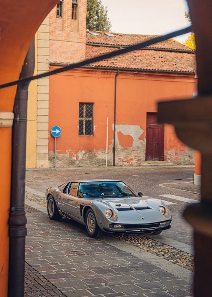 #Lamborghini 🇮🇹 Miura Miura SVJ