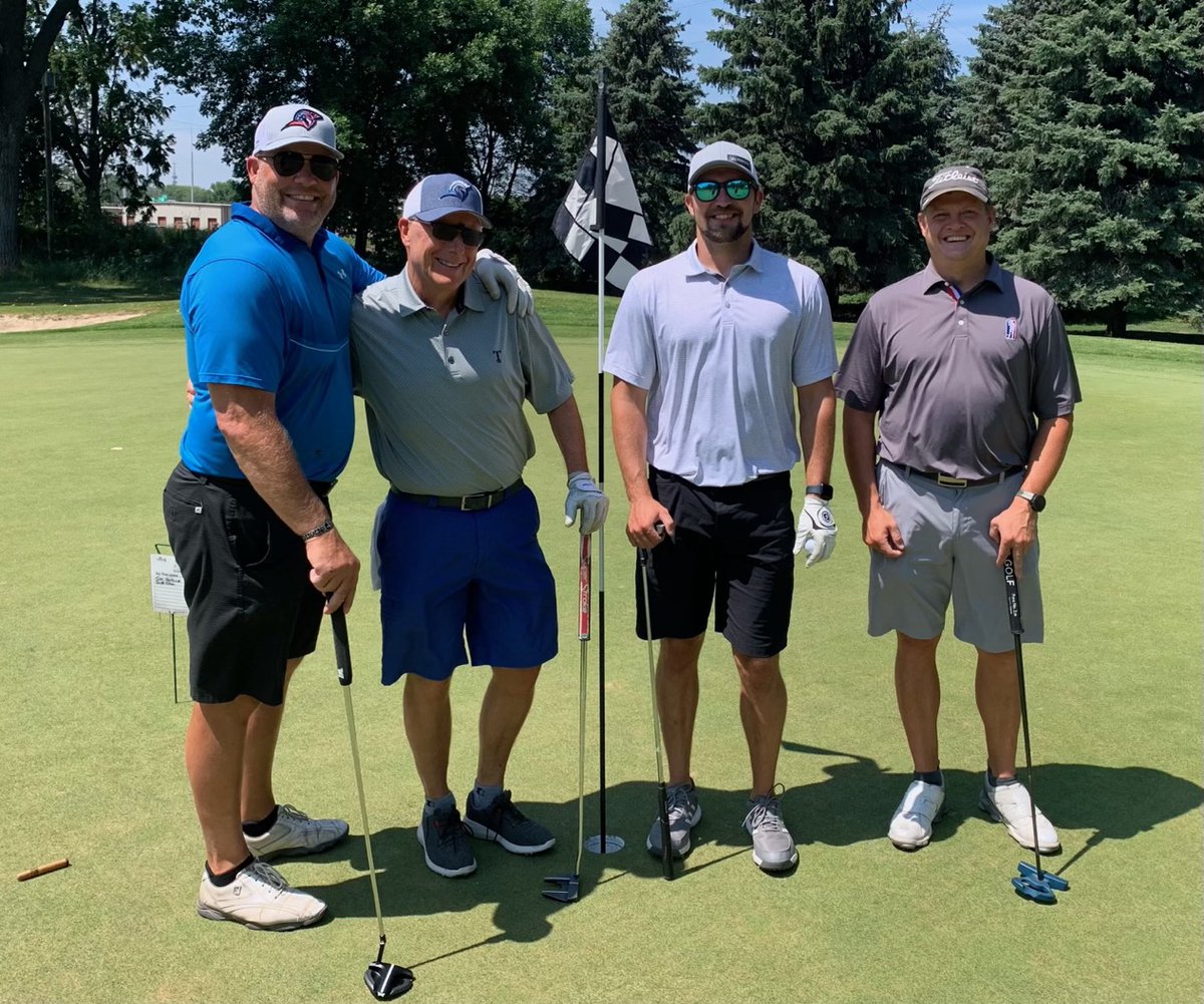 DakStateAlumni's tweet photo. Thank you to all the 🏌️⛳🏌️‍♀️ that came out to support DSU Athletics at the Country Club of Sioux Falls. Because of your support, we were able to raise $34,000 for DSU Athletic Scholarships! Thank you! https://t.co/NLpC77jLz3