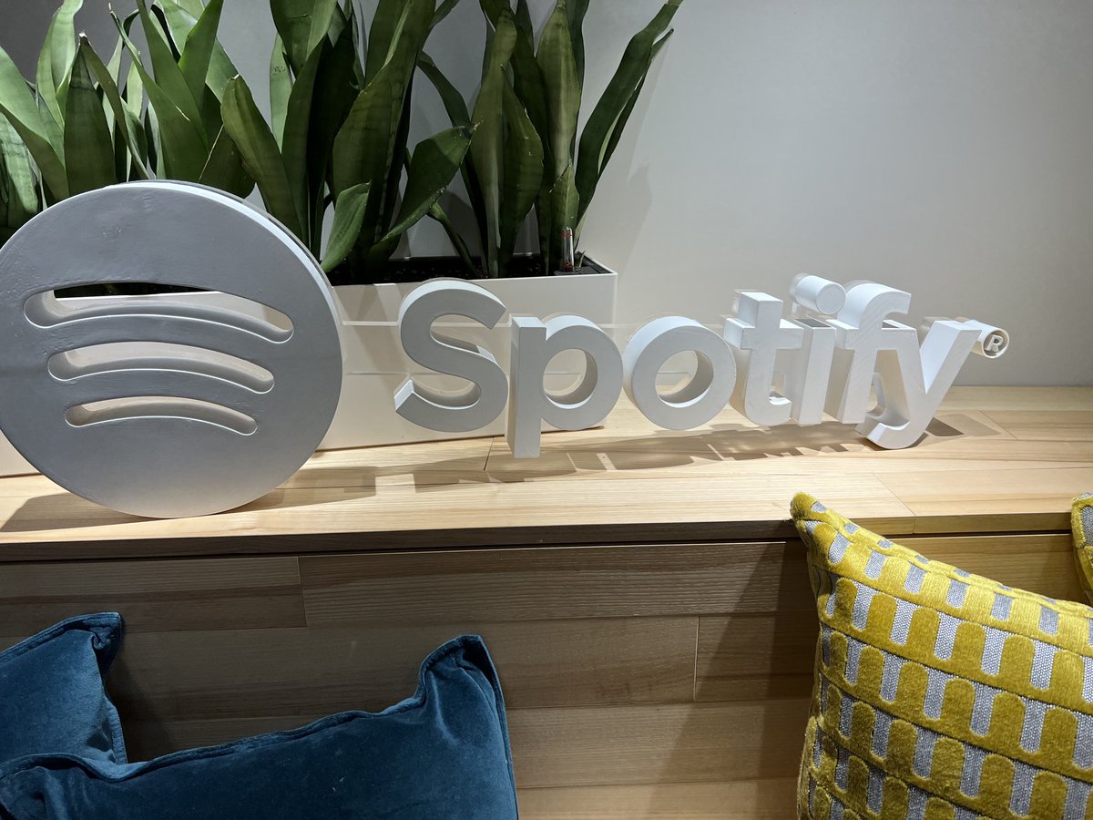 tuerespodcaster's tweet photo. #TBT at #SpotifyLabs New York. 🎙🎧
Meetings, workshops and networking.
#podcasting #PodcastProducer https://t.co/cSWaotlQRG