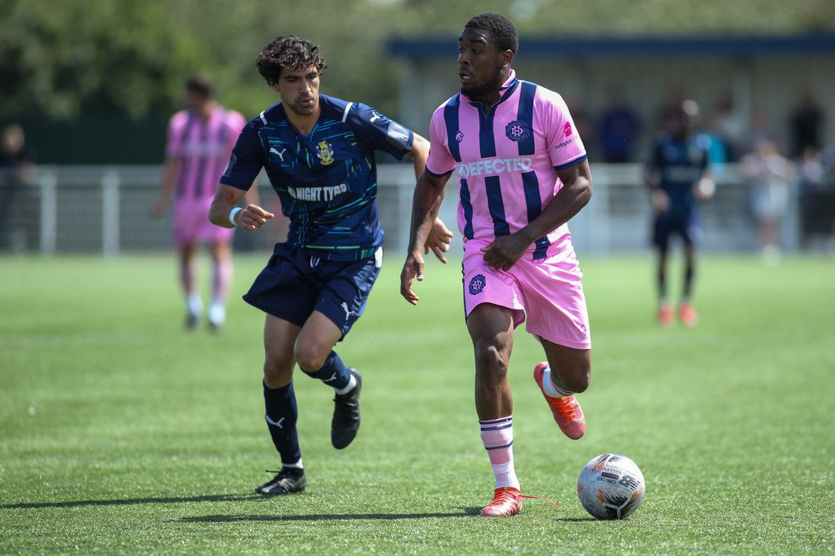 DulwichHamletFC's tweet photo. 🖊️WELCOME RICHARD🖊️

In case you didn't hear it on the radio on Tuesday, it's a very warm welcome to forward Richard Pingling!

Richard has played in 5 of our pre-season games, has enjoyed a couple of very fruitful spells at Croydon in the past two years and has also represented Burnley and AFC Wimbledon at youth level!

Welcome @rpingling15!

#DHFC 💖💙