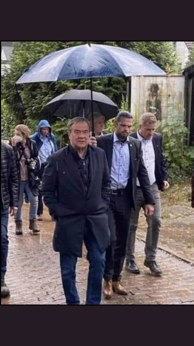lamine_1963's tweet photo. @Berater_1 Diese Egos scheinen in diesen Gesellschaftskreisen häufiger vertreten zu sein! https://t.co/NWAdEOjg0e
