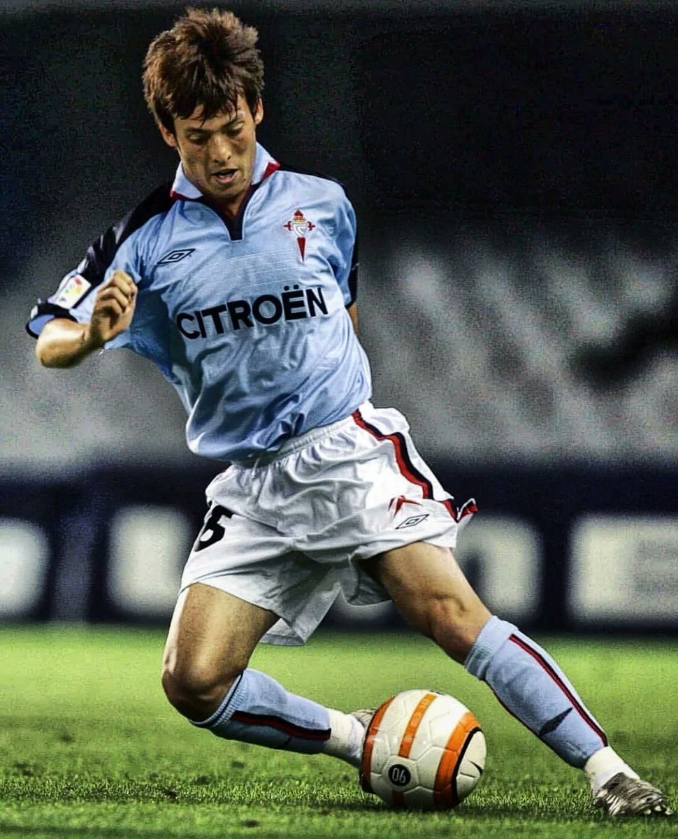 Masquefootball's tweet photo. Se retira David Silva. 🧙‍♂️ Leyenda 

⚽ 904 Partidos.
🔥 160 Goles.
👟 208 Asistencias.

🏆Mundial
🏆🏆Eurocopa
🏆🏆🏆🏆🏆Copa de la Liga 
🏆🏆🏆🏆Premier League 
🏆🏆🏆Community Shield
🏆🏆FA Cup
🏆🏆Copa del Rey https://t.co/IhAWrZgWCB