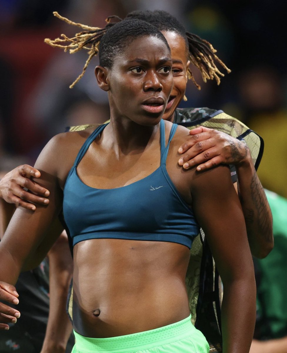 Onelifee3's tweet photo. @FOXSoccer @NGSuper_Falcons Ice cold 🧊 https://t.co/ZAmXD88laJ