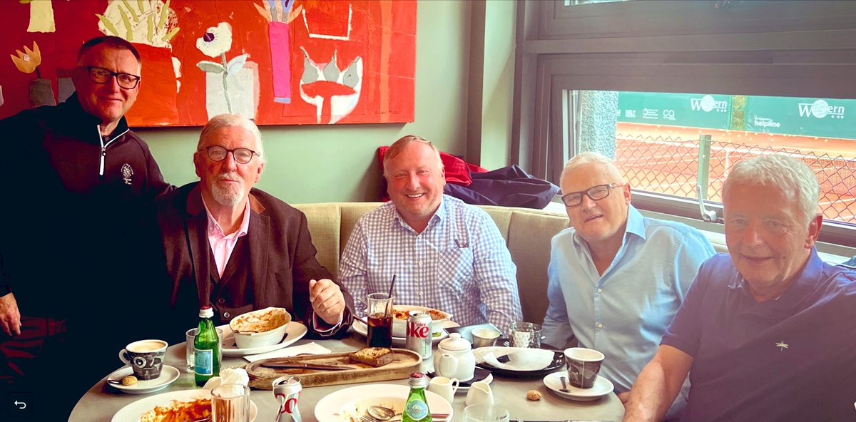 ScottyCricket's tweet photo. @FerguslieCC #Worthies lunching today in @CaffeParmaGlas
@iainkennedy187 @Cameron1953 @ChippyB1964 @alistair_aj #JimGoudie
@StewartGilmour1 @RodgerHamish @weirbuddie @KenGodsman @WDCUcricket https://t.co/aJCsOsRwkC