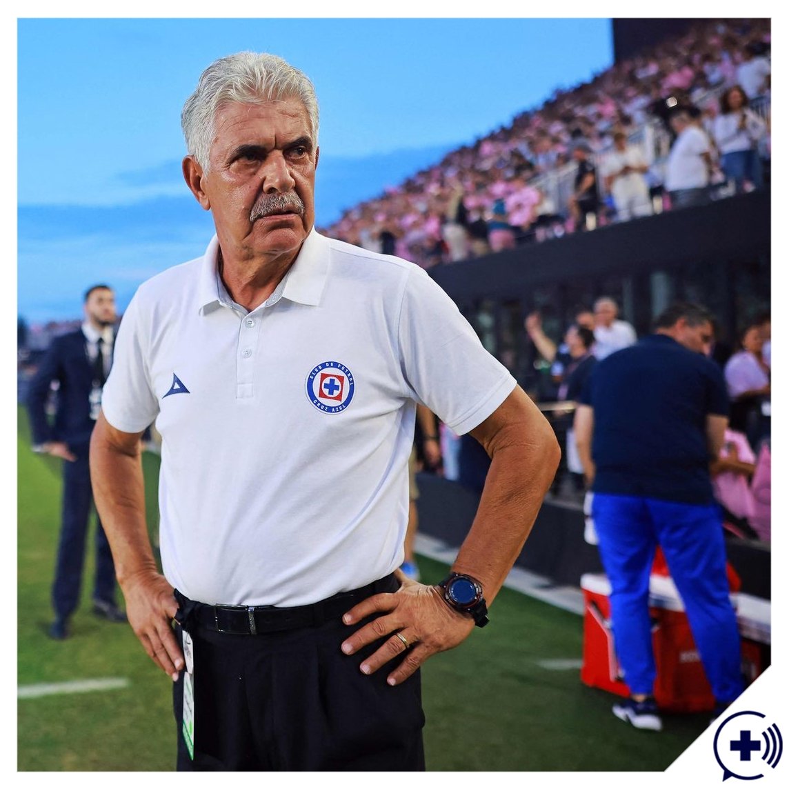 Hablemosdelazul's tweet photo. 🚂 Para algunos parecería injusto que Ricardo Ferretti tenga un ultimátum cuando apenas tiene pocos días que trabaja con plantel completo, pero también es cierto que una institución como #CruzAzul no se puede permitir tan malos resultados. ¿TÚ QUÉ PIENSAS? ¿CREES QUE ES JUSTO QUE SE DEFINA EL FUTURO DEL TUCA CONTRA ATLANTA?:

🔁 SÍ, NO JUGAMOS A NADA
❤️ NO, DÉJENLO TRABAJAR