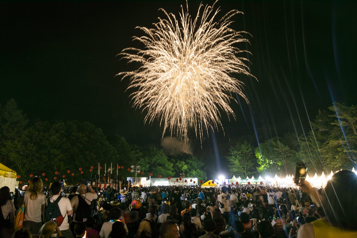 fujirock_jp's tweet photo. 前夜祭&amp;SPECIAL GIG 終了🔥
明日以降苗場来られる方は、
道中気をつけてお越しください！

Opening party and SPECIAL GIG have finished! Safe travels for everyone coming to Naeba from tomorrow!
#フジロック #fujirock https://t.co/DhxI7iiKWD