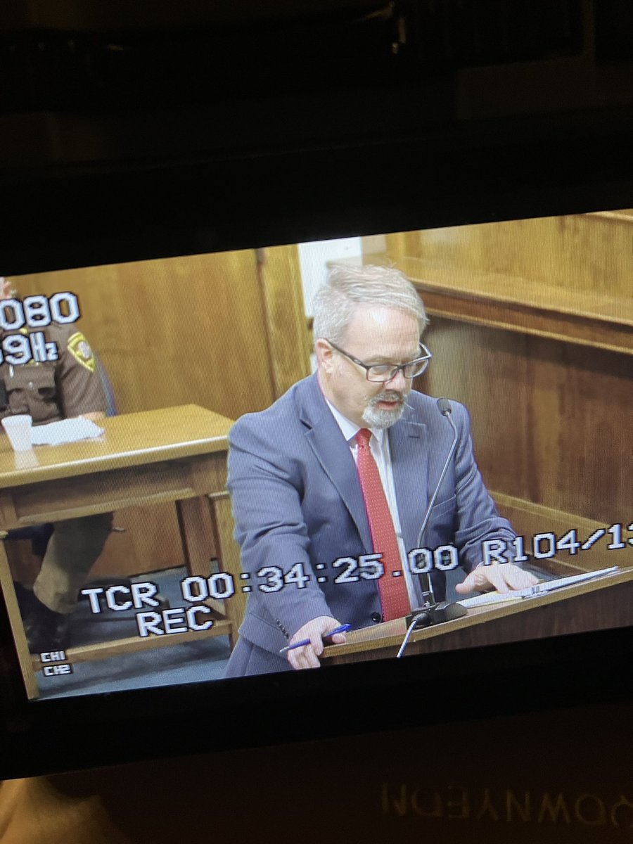 BritSchmidtNews's tweet photo. During phase 2 of Taylor #Schabusiness, the burden of proof switches from the state to defense. Froelich giving opening statements right now, arguing at the time Taylor killed Thyrion, she was suffering from a mental disease &amp; lacked capacity to appreciate wrongfulness of actions https://t.co/7Jjupl6QQP