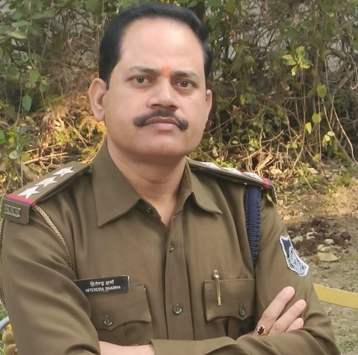 amitsinghSenge1's tweet image. रीवा।सिविल लाइन थाना के टीआई हितेंद्रनाथ शर्मा को सब इंस्पेक्टर बीआर सिंह ने गोली मारी,टीआई की हालत नाजुक,टीआई को गोली मार कर आरोपी सब इंस्पेक्टर ने थाने में स्वयं को किया कैद