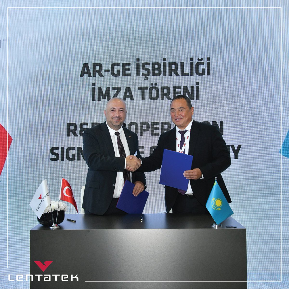 lentatek_'s tweet photo. The cooperation agreement we signed with Kazakhstan's R&D Center "Kazakhstan R&D Center" in order to work together on Hydrogen and Fuel Cell Technologies and Unmanned Aerial Systems will be beneficial for our country.
#LENTATEK #IDEF23 🇹🇷🇰🇿 https://t.co/r3rfRS9pLF