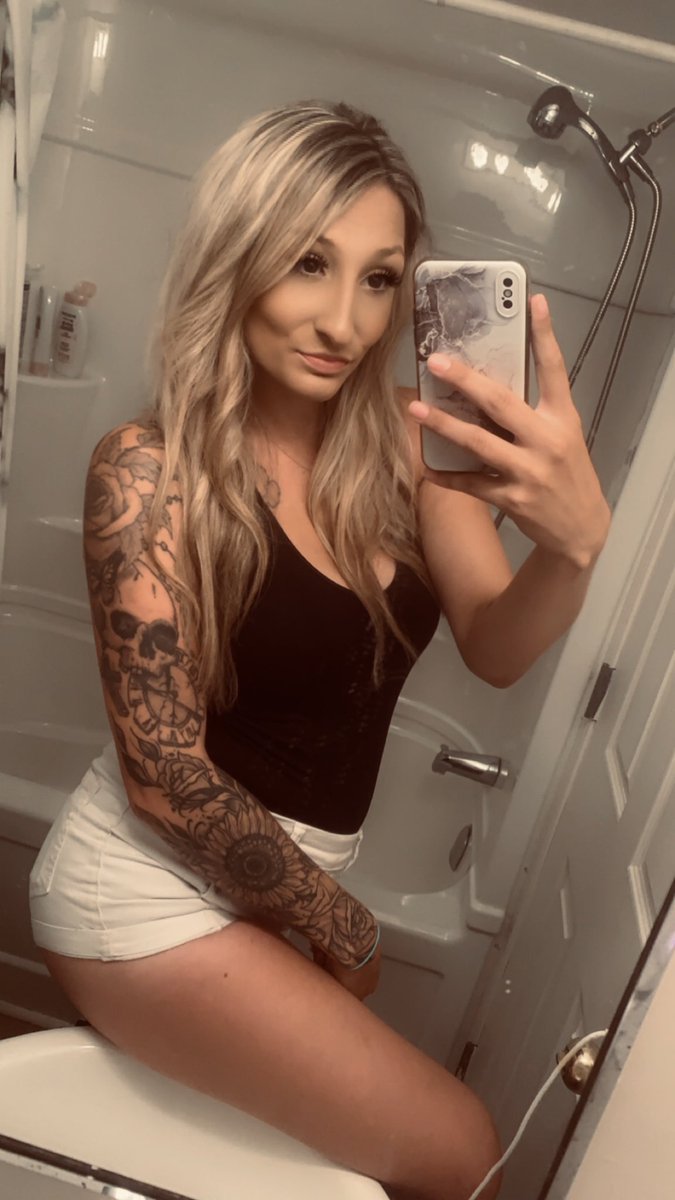 HEX_Cita 💋 tweet media