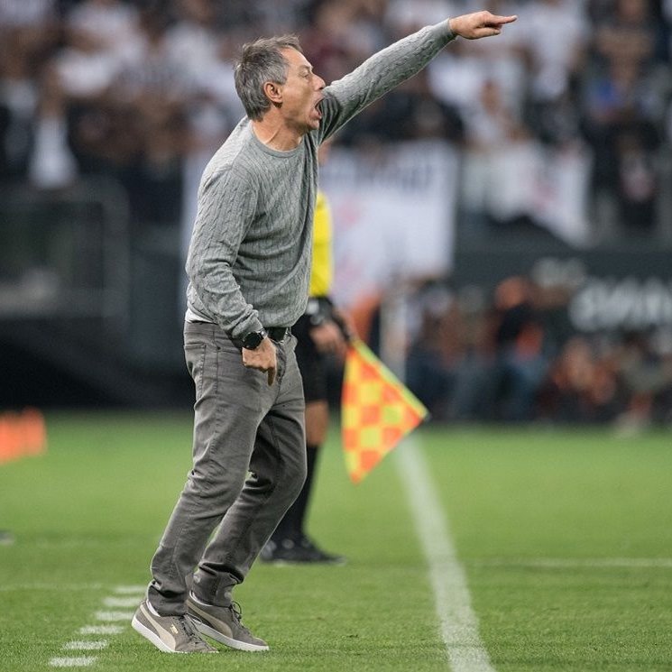 OmarStilenA's tweet photo. Actualización🚨
El proyecto del club aliancista gustó a R.Gareca pero sus pretensiones son altas. Por ese motivo Alianza Lima contactó a Ariel Holan. El proyecto AH gusta al GD Aliancista. Días claves para decidir al nuevo entrenador.  
Decisión entre R.Gareca o A.Holan. Ambos🇦🇷 https://t.co/W41xyLaMSU