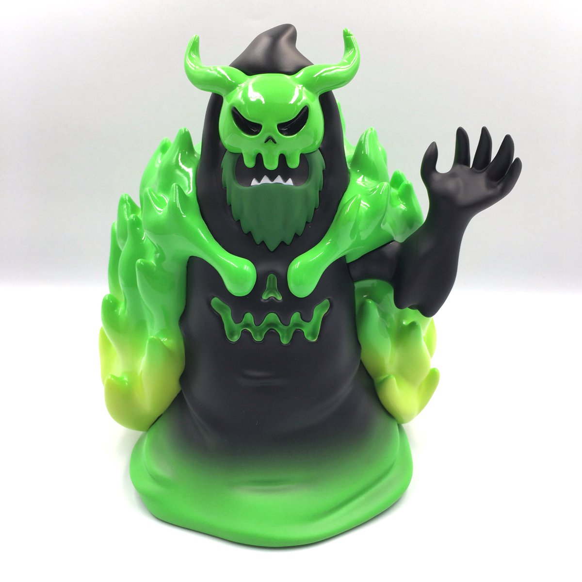 AX2_JP's tweet photo. 【当日販売】
Netflix Brave Series - 

Morewant Fair Type
¥9,900(税込)

Despair Brave Despair Type
¥9,900(税込)

Blood King
¥9,900(税込)

Lonely General
¥9,900(税込)

#AX2limited 
#WF2023S 
#ワンフェス
#WF2023夏
#WF2023Sおしながき
#ソフビ
#勇者系列
#BraveSeries https://t.co/yoY4PuQD2k