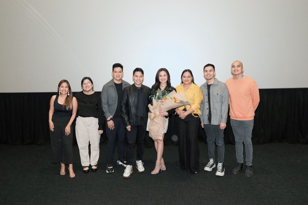 Sparkle_GMA's tweet photo. LOOK: #TheCheatingGame lead star Julie Anne San Jose is with her Avignon family as they hosted a block screening for Julie at the Director’s Club, The Podium. https://t.co/swBvCZ39Op