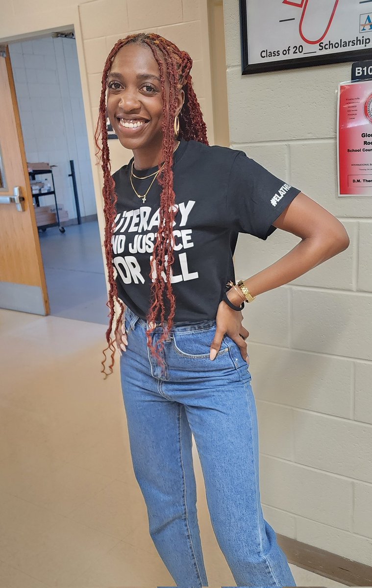 Burdis_SMS's tweet photo. The APS Secondary ELA Team is the best... always prepared, engaged, willing to listen... all with a smile ❤️ Plus their shirt game is 💯 THANKS, LADIES! #elatheapsway @ELATurnerSmith @DariceWms @KeishaPooler @ELATurnerSmith @Mcclain_Teach PS: We all want one of those shirts! https://t.co/NHrdQ0Jrud